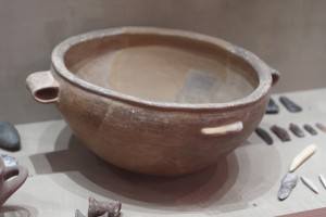 Deep bowl with tubular handles, for domestic use. Early bronze age, 3200-2100 BC.